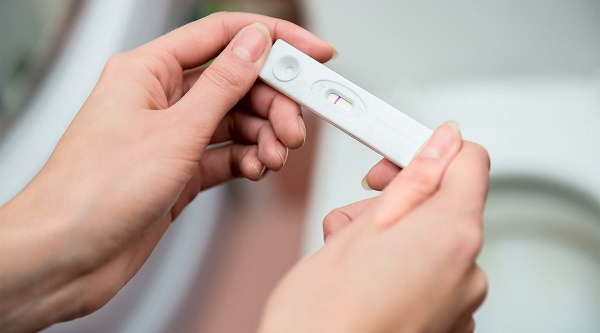 Que thử thai một vạch là dấu hiệu phá thai bằng thuốc thành công